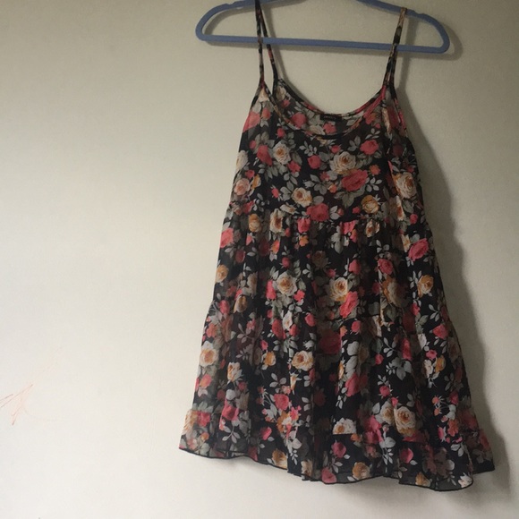 Sheer Black Floral Tiered Pattern Dress - Picture 6 of 7